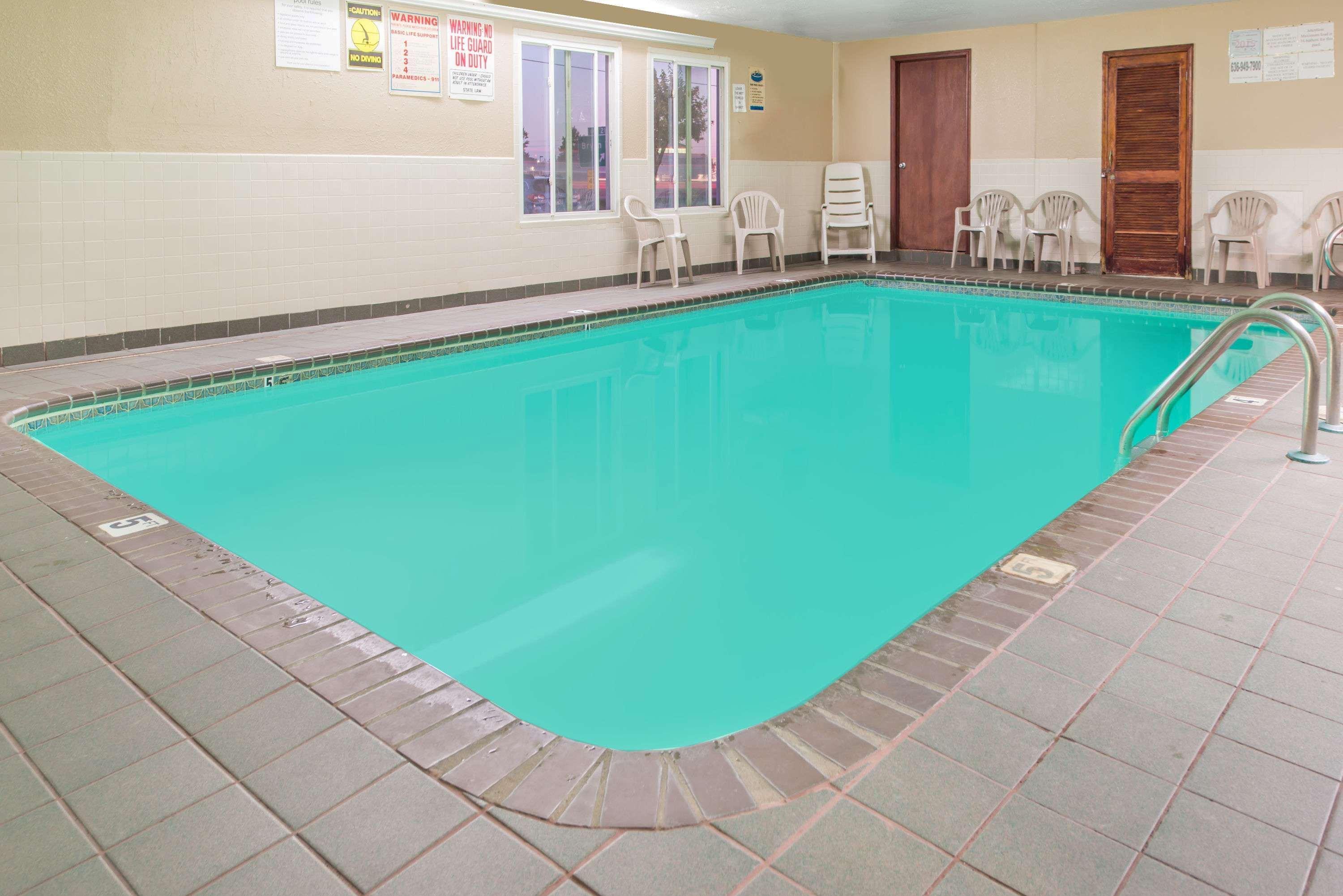 Super 8 By Wyndham O'Fallon Mo/St. Louis Area Екстериор снимка